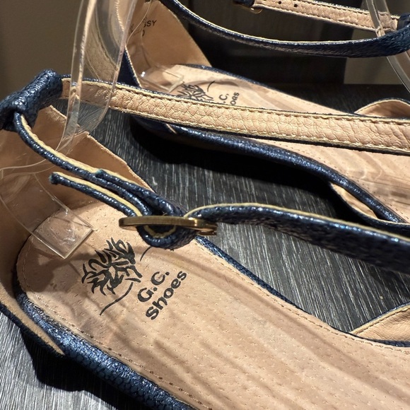 Elegant Navy Women's Sandals - Picture 4 of 11